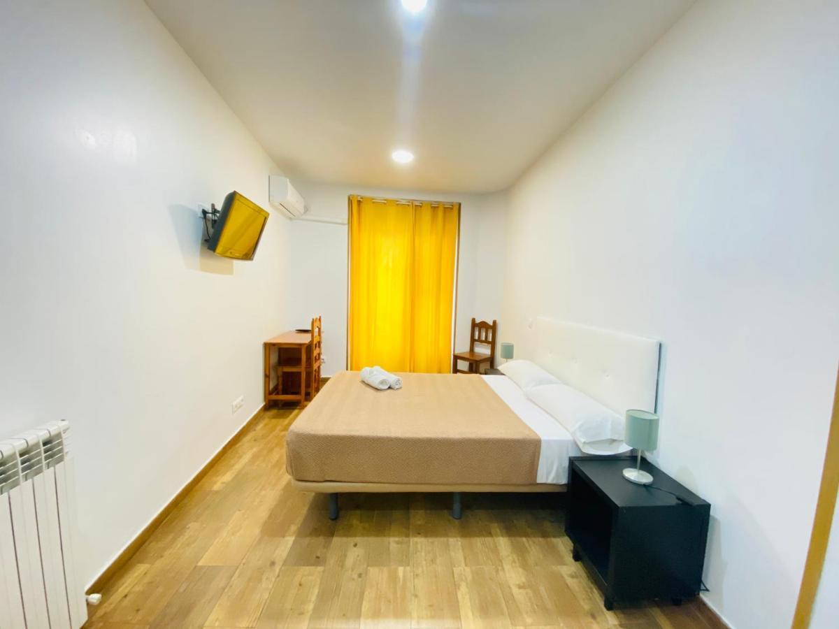 Hotel Ch Rayuela à Madrid Extérieur photo
