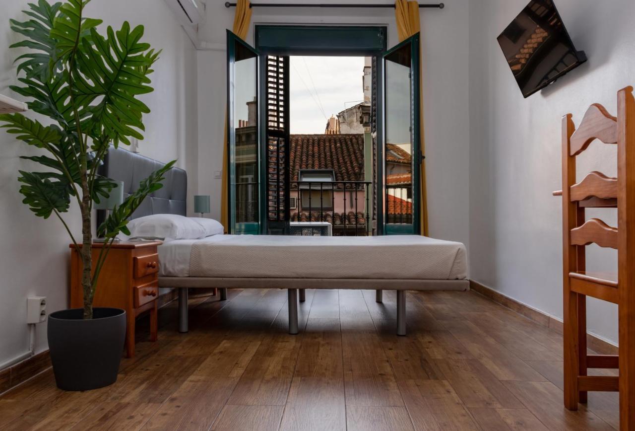 Hotel Ch Rayuela à Madrid Extérieur photo