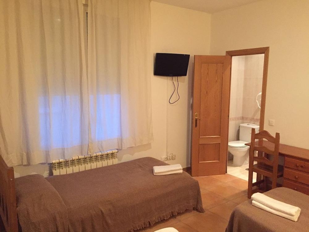 Hotel Ch Rayuela à Madrid Extérieur photo